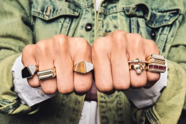 Rainbow K Grace Ring w/ Emeralds