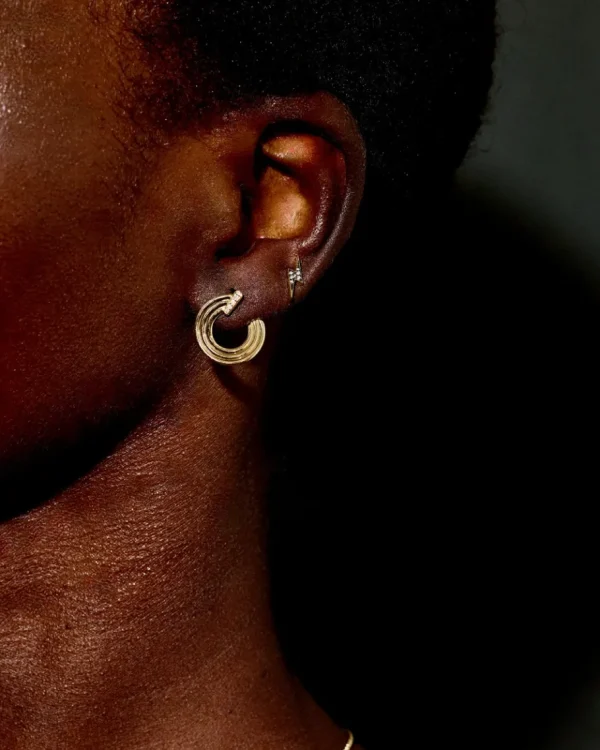 Sorellina Mini Record Crescent Earrings